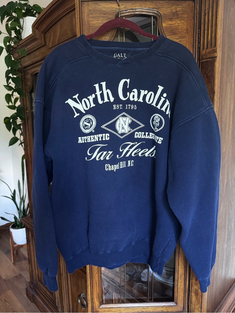 Navy North Carolina Tar Heels Graphic Crewneck Sweatshirt